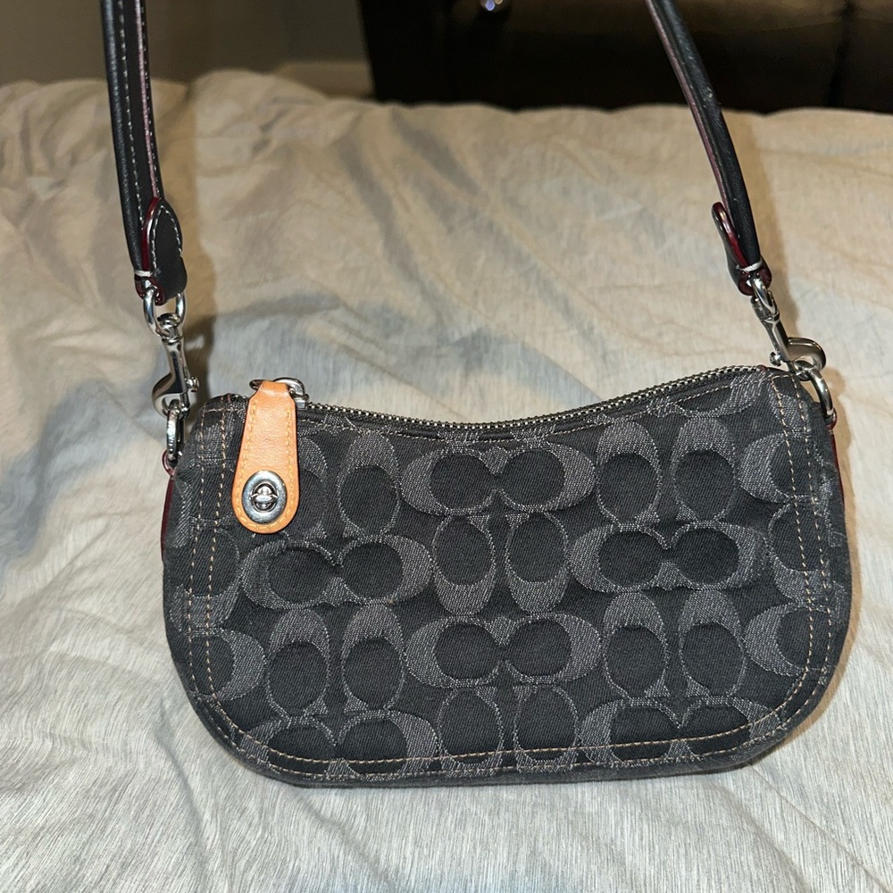 Coach Swinger 20 in Signature Black Denim